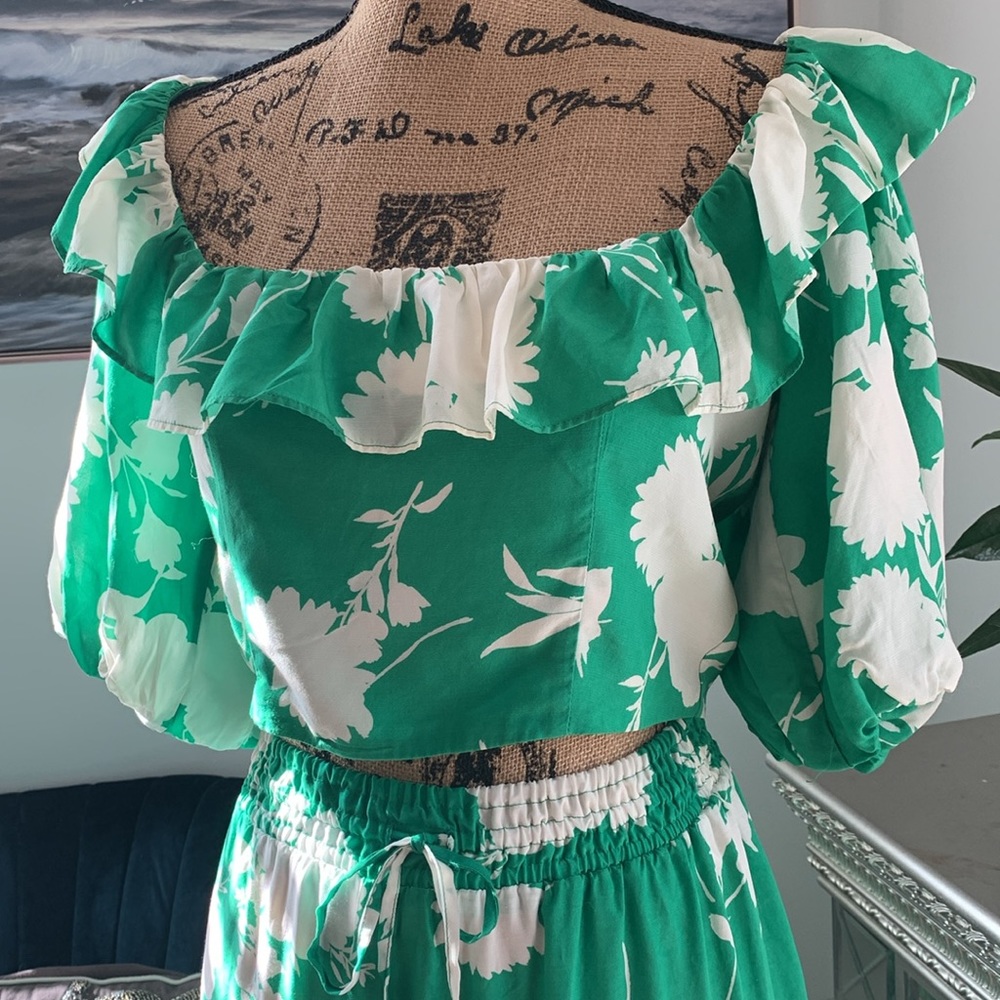 YUMI KIM Green white floral spring designer puff sleeve top L coquette ruffle